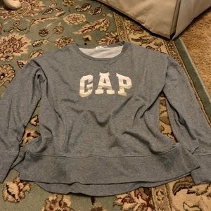 Gap sweatshirt with slits  on sides